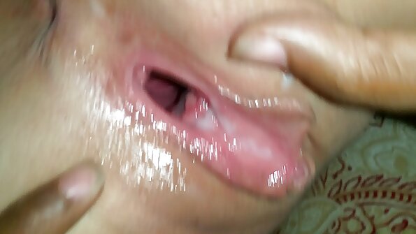 Cadence ໄດ້ fucked ກົ້ນ ຂອງ ນາງ