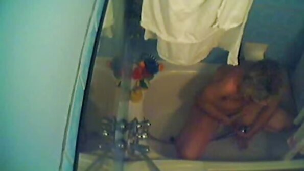 Melrose Foxxx ຫໍ່ Derrics Boner ດ້ວຍປາກຂອງນາງ