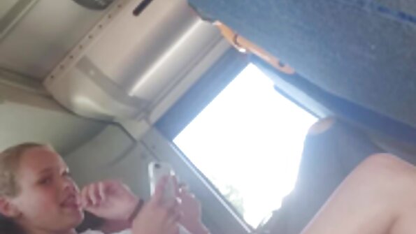 ແມ່ຍິງຜົມສີດໍາມັກຈະຖືກ fucked